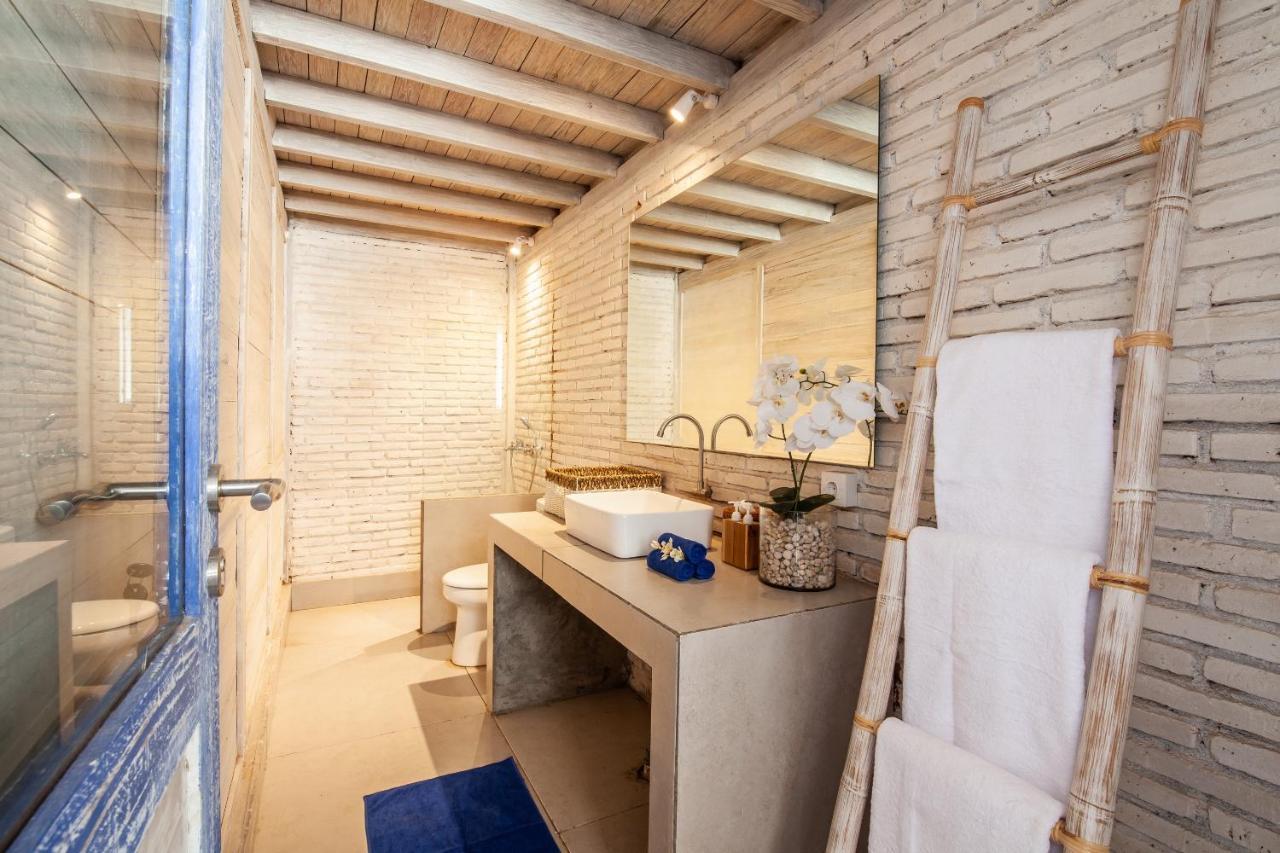 Mesari Beach Hut Seminyak Екстериор снимка