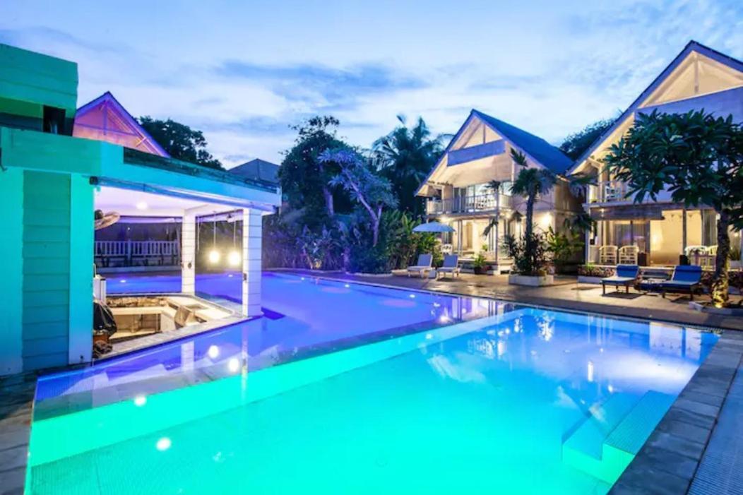 Mesari Beach Hut Seminyak Екстериор снимка